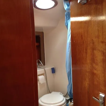 Velero En Lanzarote Ramirez Hotel en barco Playa Blanca (Lanzarote)